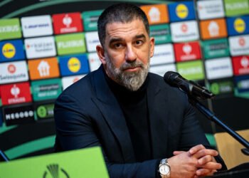 Арда ТУРАН: «Это фантастически. Даже не смотря на войну…»