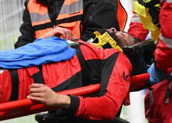 Лидер Милана после жесткого столкновения вылетел на два месяца