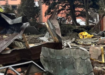 Нардеп Дмитро Разумков: ракета впала неподалік мого будинку на Київщині, — ФОТО