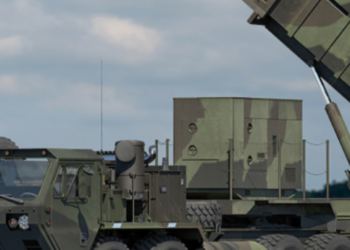 Потужна загроза в небі: Київ та область у зоні балістичного обстрілу, — ФОТО