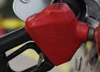 Ціновий вибух на заправках: бензин в Києві та Київщині може стати «золотим»