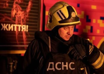 Россия массированно атаковала Кривой Рог: на предприятии возникли пожары