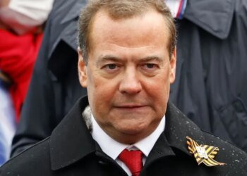 Между «песочницей» и апокалипсисом: Медведев пытается напугать мир детскими метафорами