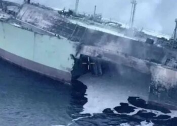 Минтранс РФ подтвердил атаку на газовоз и сообщил, что судно атаковали украинские беспилотные катера с побережья Ливии