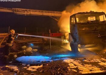 Россияне нанесли удар по спасателям в Днепропетровской области: один пожарный автомобиль уничтожен, еще два повреждены