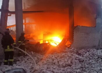 Российские обстрелы в Краматорске: ГСЧС ликвидировала пожары на предприятии и рынке