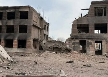 Россияне нанесли удар по родильному дому в Славянске: объявлена принудительная эвакуация детей