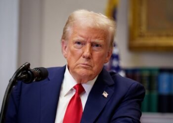 Трамп намерен достичь мира в Украине, чтобы ослабить союз России и Китая, — Politico