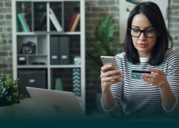 Украинцы утопают в долгах: кредитование населения за год увеличилось на 27%.