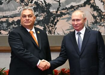 ЕС все чаще исключает Венгрию из обсуждений из-за угрозы слива информации в РФ, — Politico