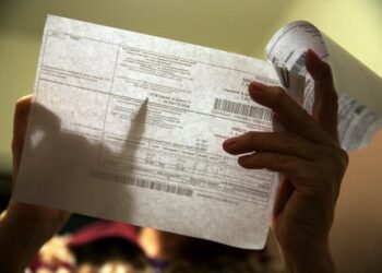 Газ считают круглосуточно на максимуме: юрист раскрыл формулу космических счетов