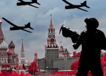 Россию атакуют неизвестные дроны: под прицелом Москва