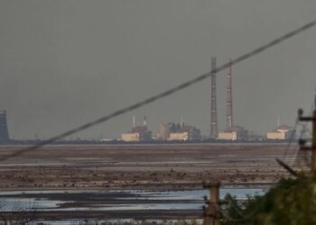 Украина фиксирует регулярные приближения российских ракет и дронов к АЭС