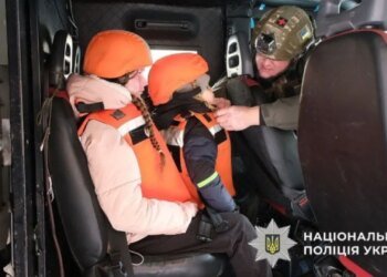 Нахождение детей в опасных зонах: Россия распространяет новые фейки об эвакуации в Украине