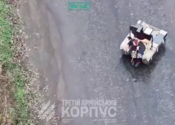 Железный ангел: робот “Тройки”  спас 77-летнюю бабушку из ада на Лиманщине. ВИДЕО