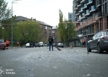 В Киеве зафиксированы пострадавшие в результате российского удара БПЛА