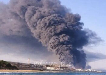 Курорт на нефтяной луже: пожар в Туапсе превратился в секретную катастрофу. ВИДЕО