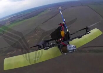 Тройной удар по врагу: Z-паблики жалуются на  «летающие авианосцы», которые атакуют их в Крыму