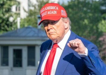 Трамп пообещал открыть Ормузский пролив и назвал условие «успешной сделки» с Ираном