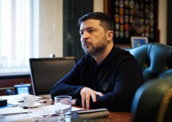 «США доверяют Путину»: Зеленский высказался о срыве переговоров и ударе в спину