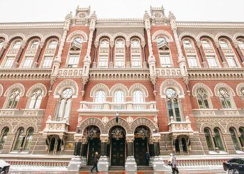 Как воруют деньги в Украине: НБУ назвал долю онлайн-мошенничества