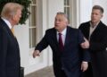 Бегство к Трампу: журналист раскрыл план Орбана