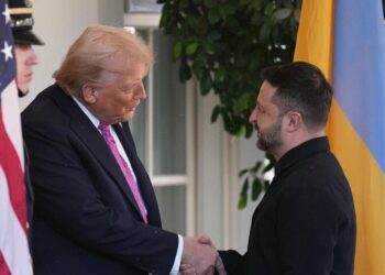 FT: Трамп угрожал остановить поставки оружия Украине из-за ультиматума Европе