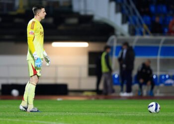 Судаков – по воробьям, Трубину забили. Бенфика потеряла очки с аутсайдером