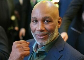 Леннокс ЛЬЮИС: «Этот супертяж просто шокировал меня, будет горячий бой»