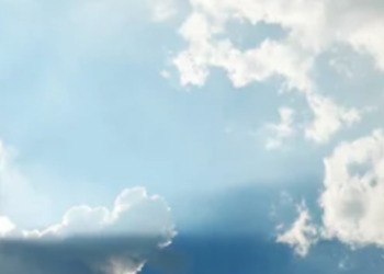 Великоднє сяйво над Києвом і Київщиною: що з’явилось у небі, — ФОТО