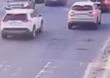 Без свідомості посеред вулиці Київщини: дитина постраждала від удару, — ВІДЕО