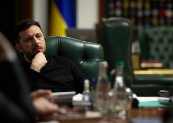 Зеленский обещает превратить небо над Днепром и Одессой в непробиваемую крепость