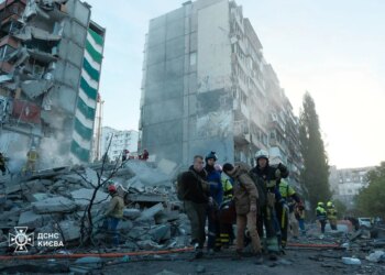 Понад 1560 дронів та 56 ракет випустила рф з учорашнього дня по Україні – Зеленський
