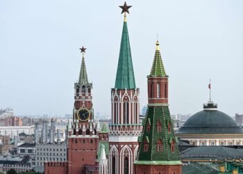 Заработала на кризисе союзника: как война в Иране помогла РФ впервые за год “подлатать” бюджет