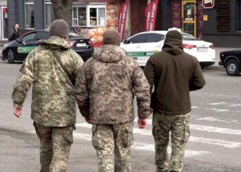 Справка ВЛК не поможет: в каких случаях временно непригодных не выпустят из Украины