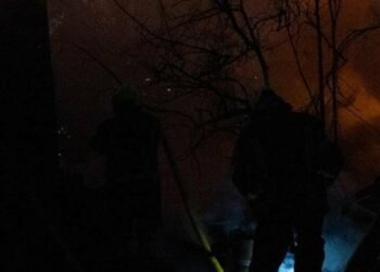 Полум’я перекинулося на сусідні будинки: що сталося у Києві